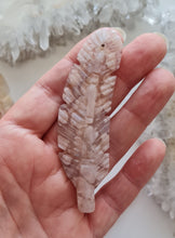 Load image into Gallery viewer, Flower Agate Feather
