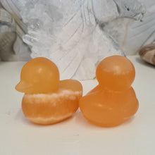 Load image into Gallery viewer, Orange Calcite Duck