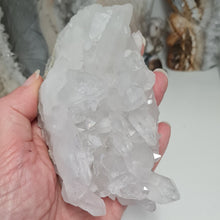 Load image into Gallery viewer, Quartz Cluster