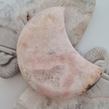 Load image into Gallery viewer, Pink Amethyst Moon
