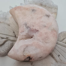 Load image into Gallery viewer, Pink Amethyst Moon