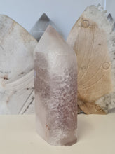 Load image into Gallery viewer, Druzy Agate Tower