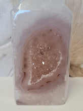 Load image into Gallery viewer, Druzy Agate Tower