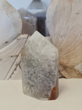 Load image into Gallery viewer, Druzy Agate Tower
