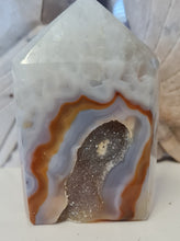Load image into Gallery viewer, Druzy Agate Tower