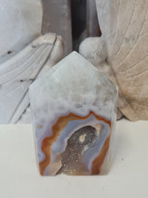 Load image into Gallery viewer, Druzy Agate Tower