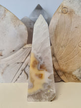 Load image into Gallery viewer, Druzy Agate Obelisk