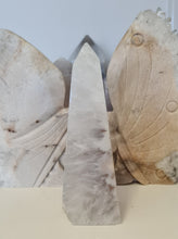 Load image into Gallery viewer, Druzy Agate Obelisk