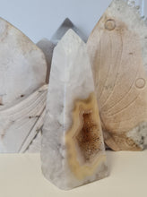 Load image into Gallery viewer, Druzy Agate Obelisk
