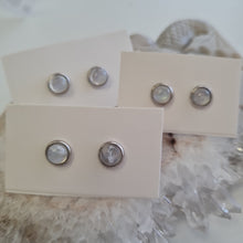 Load image into Gallery viewer, Moonstone Stud Ear-ring
