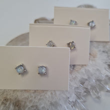 Load image into Gallery viewer, Moonstone Stud Ear-ring - Round
