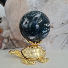 Load image into Gallery viewer, Turtle Sphere Stand -- Gold
