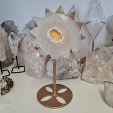 Load image into Gallery viewer, Druzy Agate Sun on Stand

