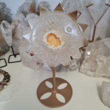 Load image into Gallery viewer, Druzy Agate Sun on Stand
