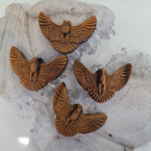 Load image into Gallery viewer, Tiger&#39;s Eye Eagle
