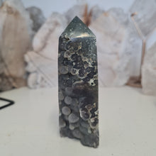 Load image into Gallery viewer, Grape Agate Tower

