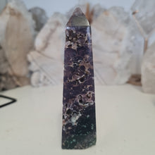 Load image into Gallery viewer, Grape Agate Tower
