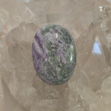 Load image into Gallery viewer, Serpentine Fluorite &#39;Bolivianite&#39; Palmstone - A Grade
