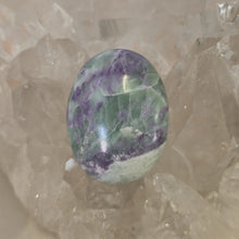 Load image into Gallery viewer, Serpentine Fluorite &#39;Bolivianite&#39; Palmstone - A Grade
