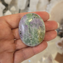 Load image into Gallery viewer, Serpentine Fluorite &#39;Bolivianite&#39; Palmstone - A Grade
