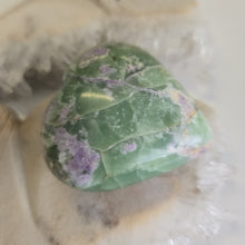 Load image into Gallery viewer, Serpentine Fluorite &#39;Bolivianite&#39; Heart - A Grade
