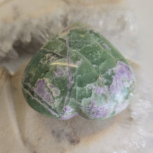 Load image into Gallery viewer, Serpentine Fluorite &#39;Bolivianite&#39; Heart - A Grade
