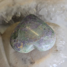 Load image into Gallery viewer, Serpentine Fluorite &#39;Bolivianite&#39; Heart - A Grade
