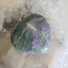 Load image into Gallery viewer, Serpentine Fluorite &#39;Bolivianite&#39; Heart - A Grade
