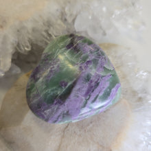 Load image into Gallery viewer, Serpentine Fluorite &#39;Bolivianite&#39; Heart - A Grade

