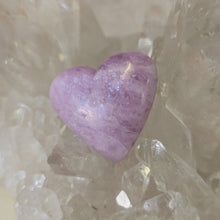 Load image into Gallery viewer, Kunzite Heart
