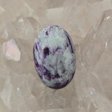Load image into Gallery viewer, Kammererite Palmstone
