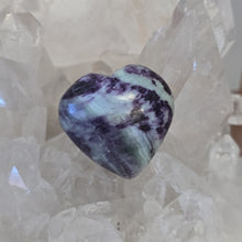 Load image into Gallery viewer, Kammererite Heart
