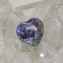 Load image into Gallery viewer, Kammererite Heart
