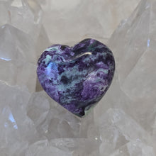 Load image into Gallery viewer, Kammererite Heart
