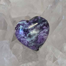 Load image into Gallery viewer, Kammererite Heart
