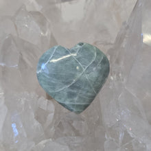 Load image into Gallery viewer, Kammererite Heart
