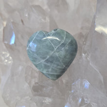 Load image into Gallery viewer, Kammererite Heart
