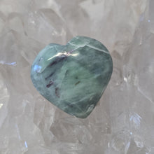 Load image into Gallery viewer, Kammererite Heart
