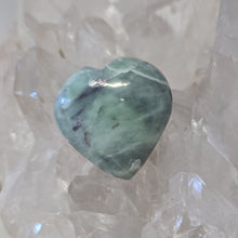 Load image into Gallery viewer, Kammererite Heart
