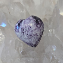Load image into Gallery viewer, Kammererite Heart
