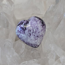 Load image into Gallery viewer, Kammererite Heart
