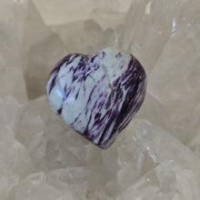 Load image into Gallery viewer, Kammererite Heart
