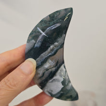 Load image into Gallery viewer, Moss Agate Moon with Stand
