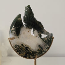 Load image into Gallery viewer, Moss Agate Moon Howling Wolf
