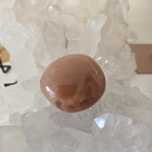 Load image into Gallery viewer, Peach Moonstone Gallet
