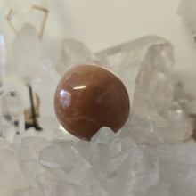 Load image into Gallery viewer, Peach Moonstone Gallet
