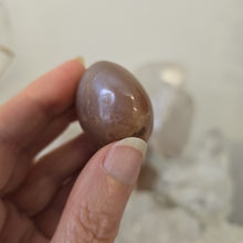 Load image into Gallery viewer, Peach Moonstone Gallet

