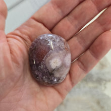 Load image into Gallery viewer, Flower Agate Palmstone
