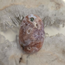 Load image into Gallery viewer, Flower Agate Palmstone

