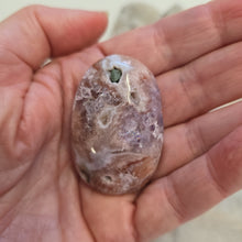 Load image into Gallery viewer, Flower Agate Palmstone
